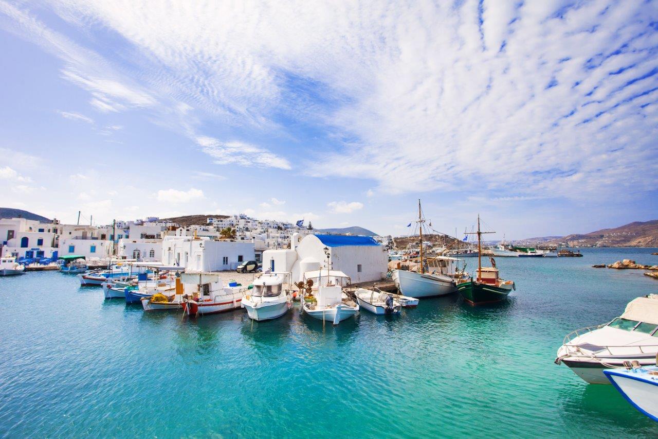 Island Hopping - Exploring the Greek islands: Paros, Naxos & Santorini