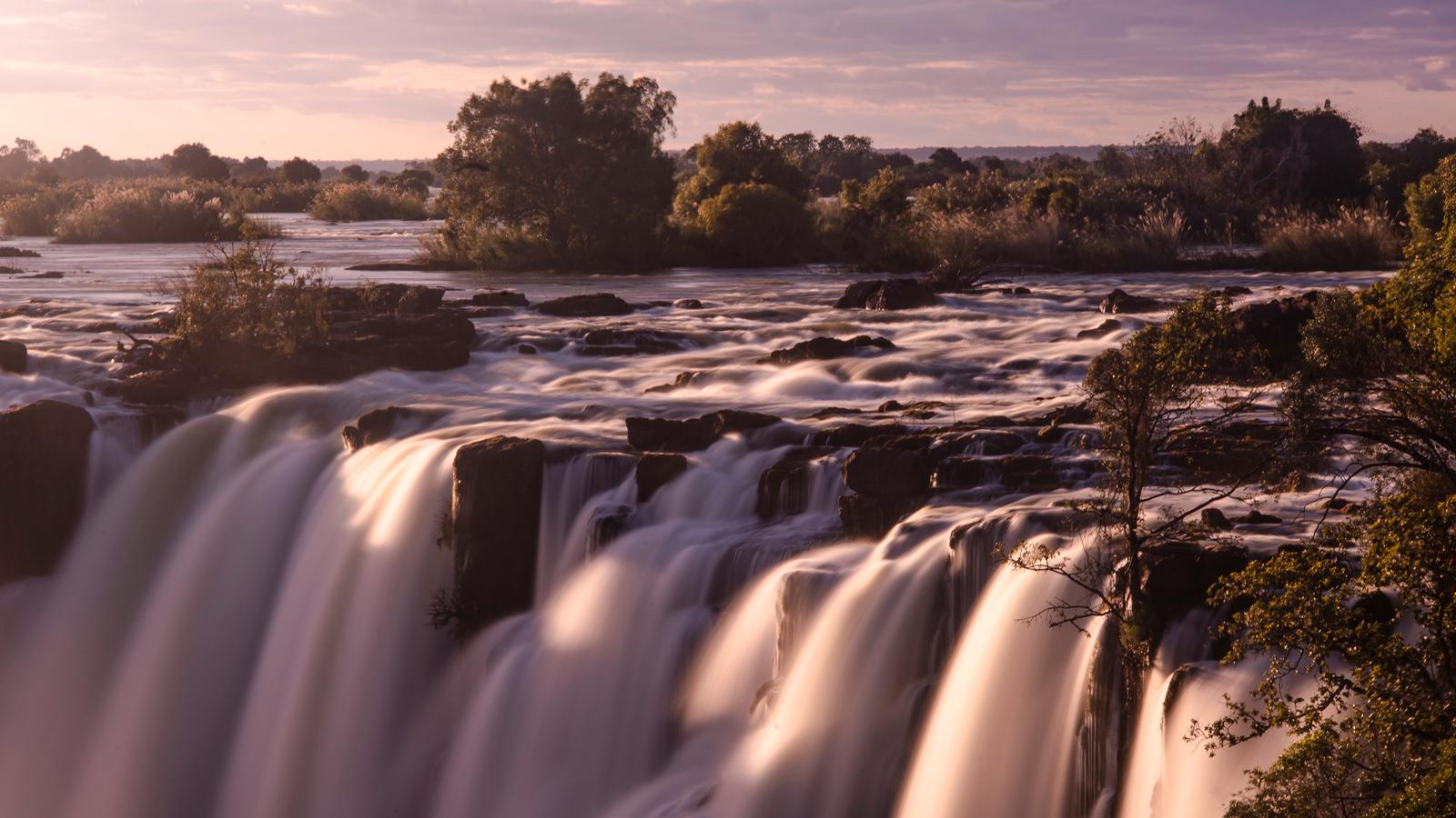 Johannesburg to Nairobi Overland: Waterfalls & Beaches